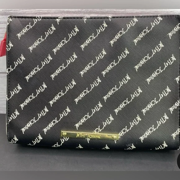 Betsey Johnson Pink&Mint Skull Clutch.NWOT - See Pics for Details- 2 Minor Flaws - Picture 3 of 13